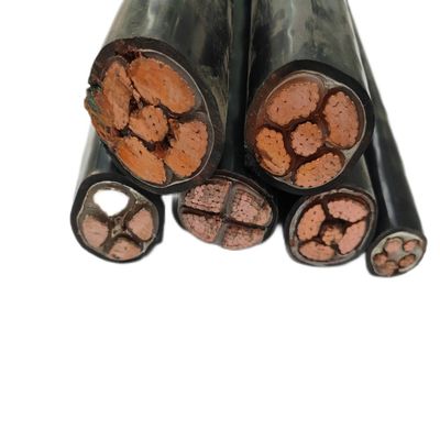 Materiales aislantes XLPE Cables de energía subterráneos blindados para tres fases de cuatro alambres
